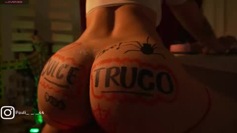 Snapshot of mia_v7 chatting on October 31, 2025, 3:07 am Mia online show from October 31, 2025, 3:07 am