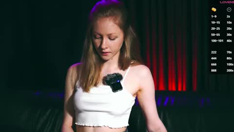 Mia online show from October 9, 2025, 10:24 am