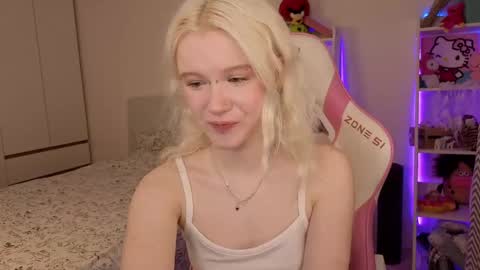 Snapshot of mia_waterlily chatting on March 21, 2026, 3:22 am Mia online show from March 21, 2026, 3:22 am