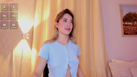 Mia White  online show from March 16, 2026, 1:15 pm