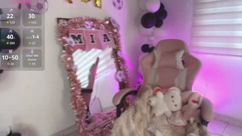 mia_zafir online show from July 7, 2026, 8:46 pm