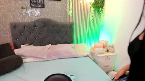 baby miaa online show from March 20, 2026, 7:52 pm