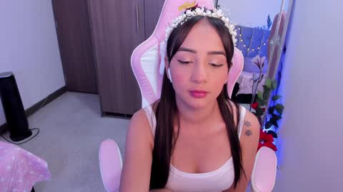 mia  nicolle online show from January 16, 2025, 2:51 am