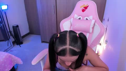 mia  nicolle online show from January 8, 2026, 9:17 pm