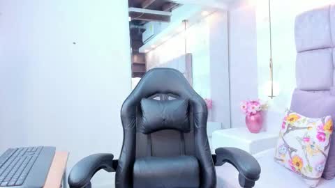 miaa_diamondd online show from March 2, 2026, 10:38 pm