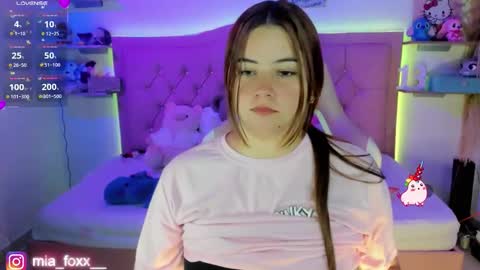 Mia online show from January 15, 2026, 9:18 pm