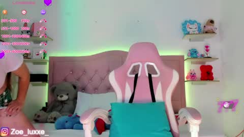 Mia online show from May 27, 2026, 10:07 pm