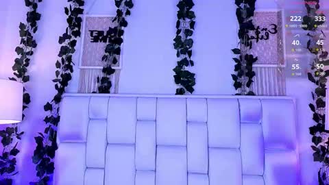 Mia online show from March 22, 2026, 11:46 am