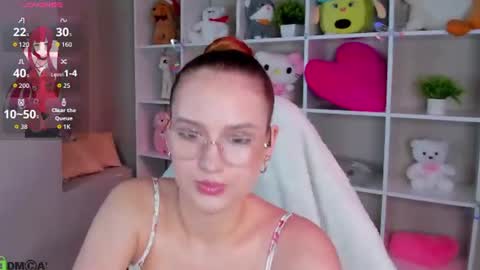 Mia online show from June 11, 2026, 10:46 am
