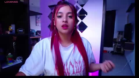 Snapshot of miaaa_mo chatting on January 8, 2025, 10:37 pm Ma online show from January 8, 2025, 10:37 pm