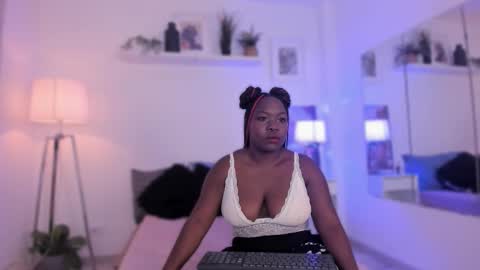 Snapshot of miaarossee chatting on February 17, 2026, 11:07 am Mia Rosse online show from February 17, 2026, 11:07 am