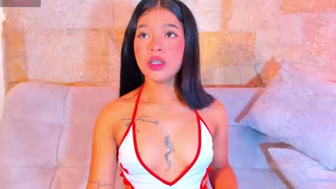 Snapshot of miaasummeer chatting on July 19, 2026, 1:04 pm MiaaSummeer online show from July 19, 2026, 1:04 pm
