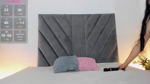 miaatorres_ online show from August 3, 2026, 11:48 am