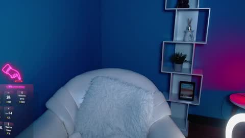 Snapshot of miaawild chatting on December 5, 2024, 3:39 pm Andrea online show from December 5, 2024, 3:39 pm