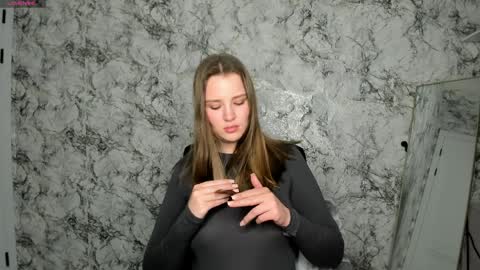 Snapshot of miabrian chatting on March 31, 2026, 7:03 pm Mia online show from March 31, 2026, 7:03 pm