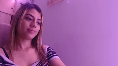 Snapshot of miacollings1 chatting on November 8, 2025, 3:18 am Miia online show from November 8, 2025, 3:18 am