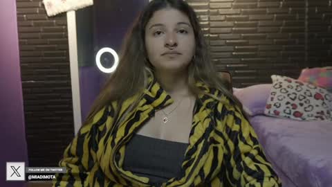 Snapshot of miadimota chatting on December 29, 2024, 5:21 am Mia online show from December 29, 2024, 5:21 am