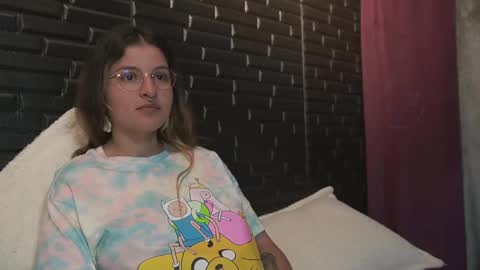 Snapshot of miadimota chatting on February 23, 2025, 8:39 am Mia online show from February 23, 2025, 8:39 am