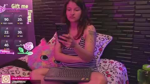 Snapshot of miadimota chatting on September 27, 2025, 5:34 am Mia online show from September 27, 2025, 5:34 am