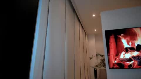 Snapshot of miaduval chatting on September 19, 2025, 11:05 pm Mia online show from September 19, 2025, 11:05 pm