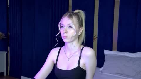 Snapshot of miagraces chatting on October 2, 2025, 5:42 pm Mia online show from October 2, 2025, 5:42 pm