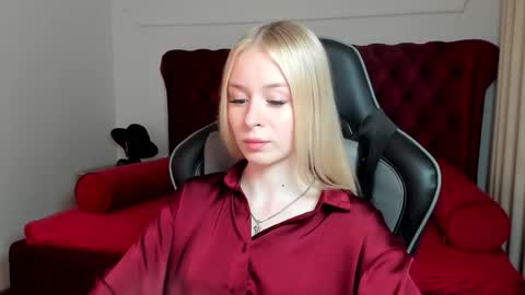 Snapshot of miagraces chatting on October 20, 2025, 7:14 pm Mia online show from October 20, 2025, 7:14 pm