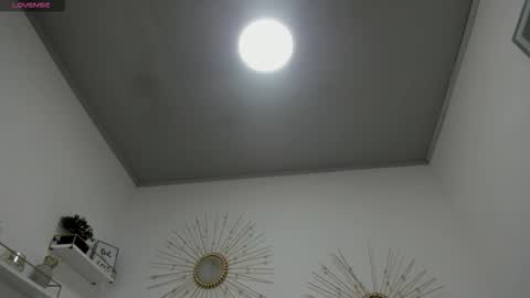 Miah Collins online show from September 24, 2025, 7:28 pm