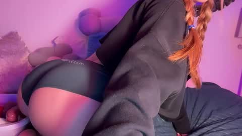 Snapshot of miaharperxox chatting on November 12, 2025, 8:30 pm Mia Harper online show from November 12, 2025, 8:30 pm