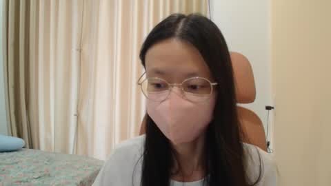 miahchan68 online show from January 14, 2026, 5:02 am