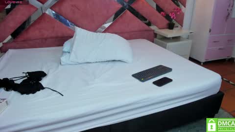 Snapshot of miaink_ chatting on June 10, 2026, 8:30 pm Mia online show from June 10, 2026, 8:30 pm