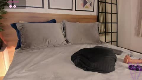 Snapshot of miakay1 chatting on March 21, 2026, 8:19 am Mia online show from March 21, 2026, 8:19 am