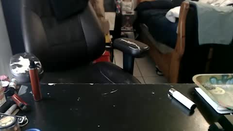 Snapshot of miaking chatting on January 15, 2026, 6:44 pm Mark online show from January 15, 2026, 6:44 pm