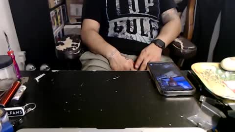 Snapshot of miaking chatting on February 16, 2026, 9:27 am Mark online show from February 16, 2026, 9:27 am