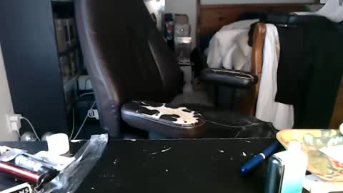 Snapshot of miaking chatting on February 28, 2026, 2:07 pm Mark online show from February 28, 2026, 2:07 pm