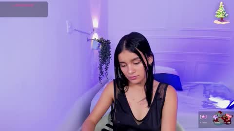 Snapshot of mialux5 chatting on November 13, 2025, 12:04 pm mialux5 online show from November 13, 2025, 12:04 pm