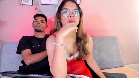 Snapshot of mialuxx chatting on December 31, 2024, 4:25 pm Mia online show from December 31, 2024, 4:25 pm