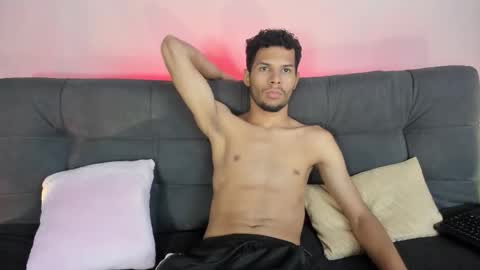 Snapshot of mialuxx chatting on October 11, 2025, 7:23 pm Mia online show from October 11, 2025, 7:23 pm