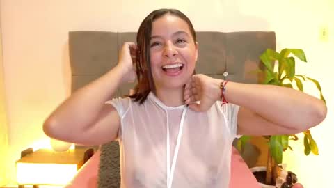 Snapshot of miamackleyn_ chatting on September 29, 2025, 12:54 pm MIA online show from September 29, 2025, 12:54 pm