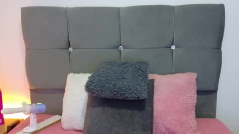 Snapshot of miamackleyn_ chatting on January 17, 2026, 2:22 pm MIA online show from January 17, 2026, 2:22 pm