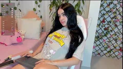 mia 600am-1000am Colombia time online show from December 19, 2024, 10:10 pm