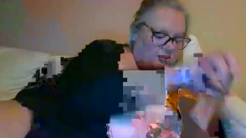 Snapshot of miamarie555 chatting on January 17, 2026, 3:00 am Miamarie555 online show from January 17, 2026, 3:00 am