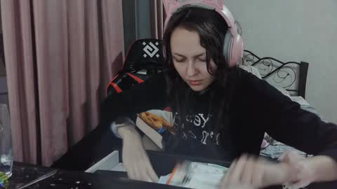 Mia online show from January 8, 2026, 5:37 pm