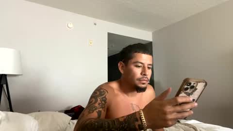 Snapshot of miamiclos1 chatting on January 3, 2025, 1:47 pm miamiclos1 online show from January 3, 2025, 1:47 pm