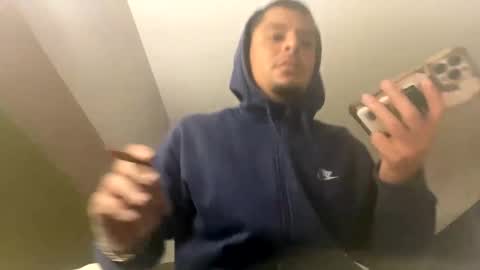 Snapshot of miamiclos1 chatting on January 14, 2025, 7:06 am miamiclos1 online show from January 14, 2025, 7:06 am