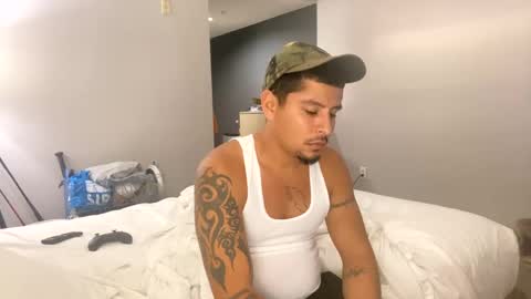 Snapshot of miamiclos1 chatting on January 16, 2025, 2:41 am miamiclos1 online show from January 16, 2025, 2:41 am