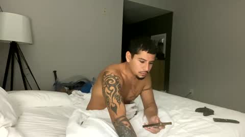 Snapshot of miamiclos1 chatting on January 17, 2025, 11:27 am miamiclos1 online show from January 17, 2025, 11:27 am