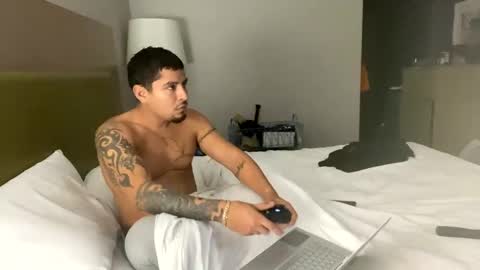 Snapshot of miamiclos1 chatting on January 22, 2025, 9:57 am miamiclos1 online show from January 22, 2025, 9:57 am