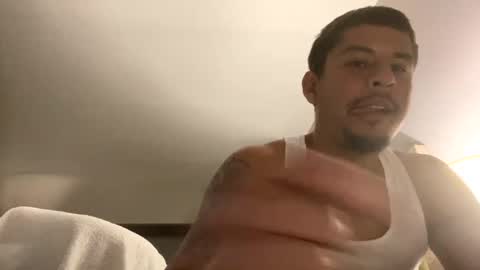 Snapshot of miamiclos1 chatting on January 28, 2025, 4:29 am miamiclos1 online show from January 28, 2025, 4:29 am