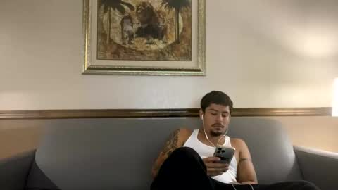 Snapshot of miamiclos1 chatting on February 26, 2025, 2:25 pm miamiclos1 online show from February 26, 2025, 2:25 pm