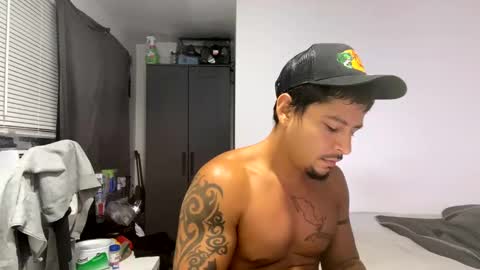 Snapshot of miamiclos1 chatting on September 23, 2025, 11:24 am miamiclos1 online show from September 23, 2025, 11:24 am